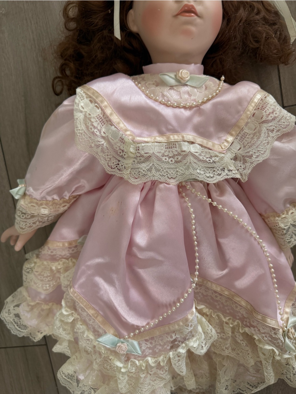 Vintage Style Porcelain Doll in Pink Lace Dress 24 inches - Picture 3 of 5